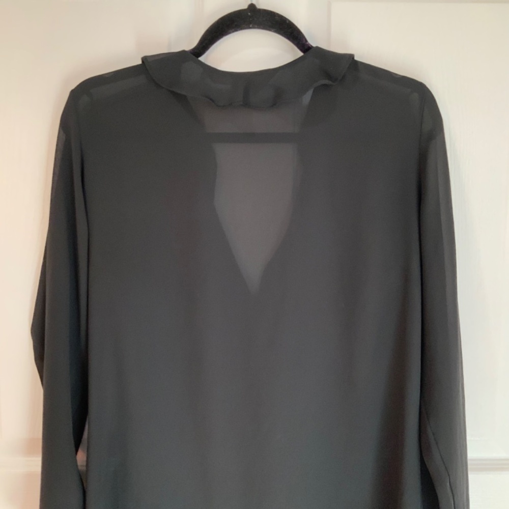 VICTORIA’S SECRET BLACK RUFFLE TOP SIZE M - Picture 5 of 9